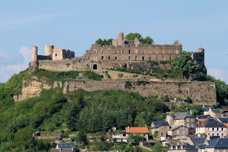 Permalink to:Location sono éclairage Séverac le château